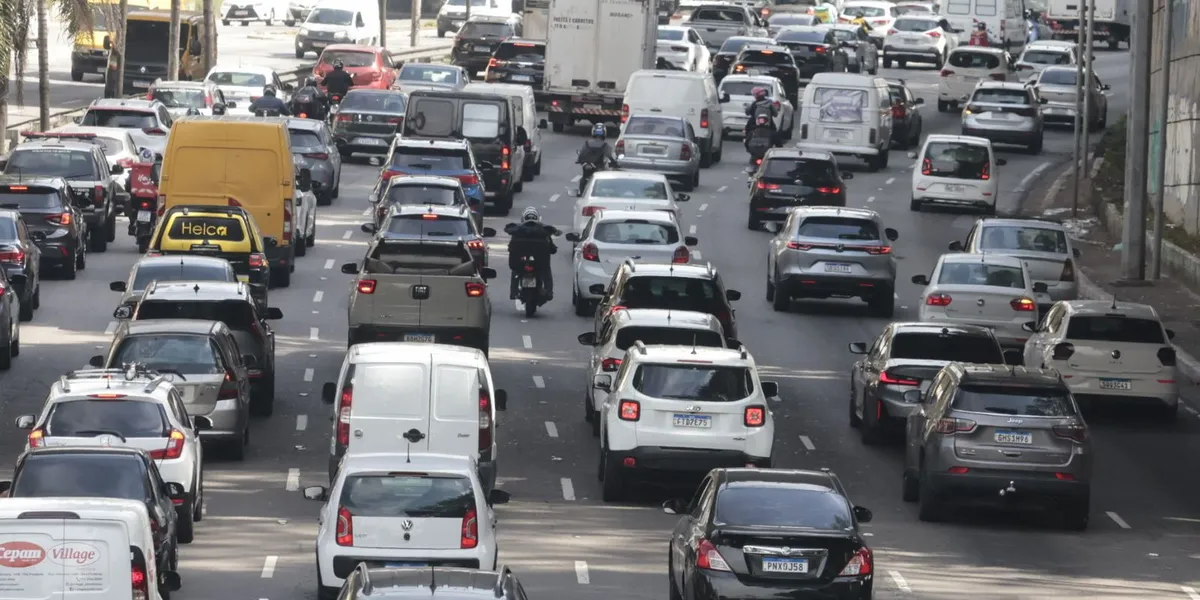CNH do Brasil dispara 216% e alivia bolso de motoristas