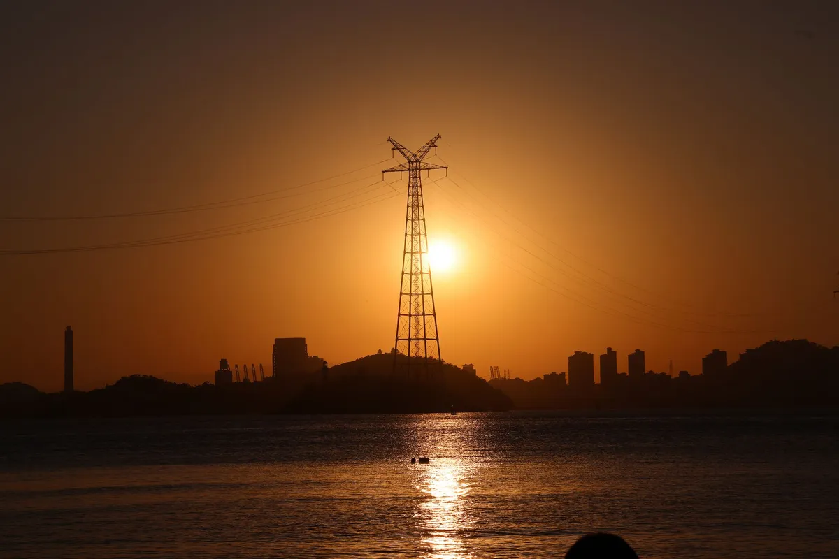 Custo da energia e expansão do petróleo estão em debate nacional