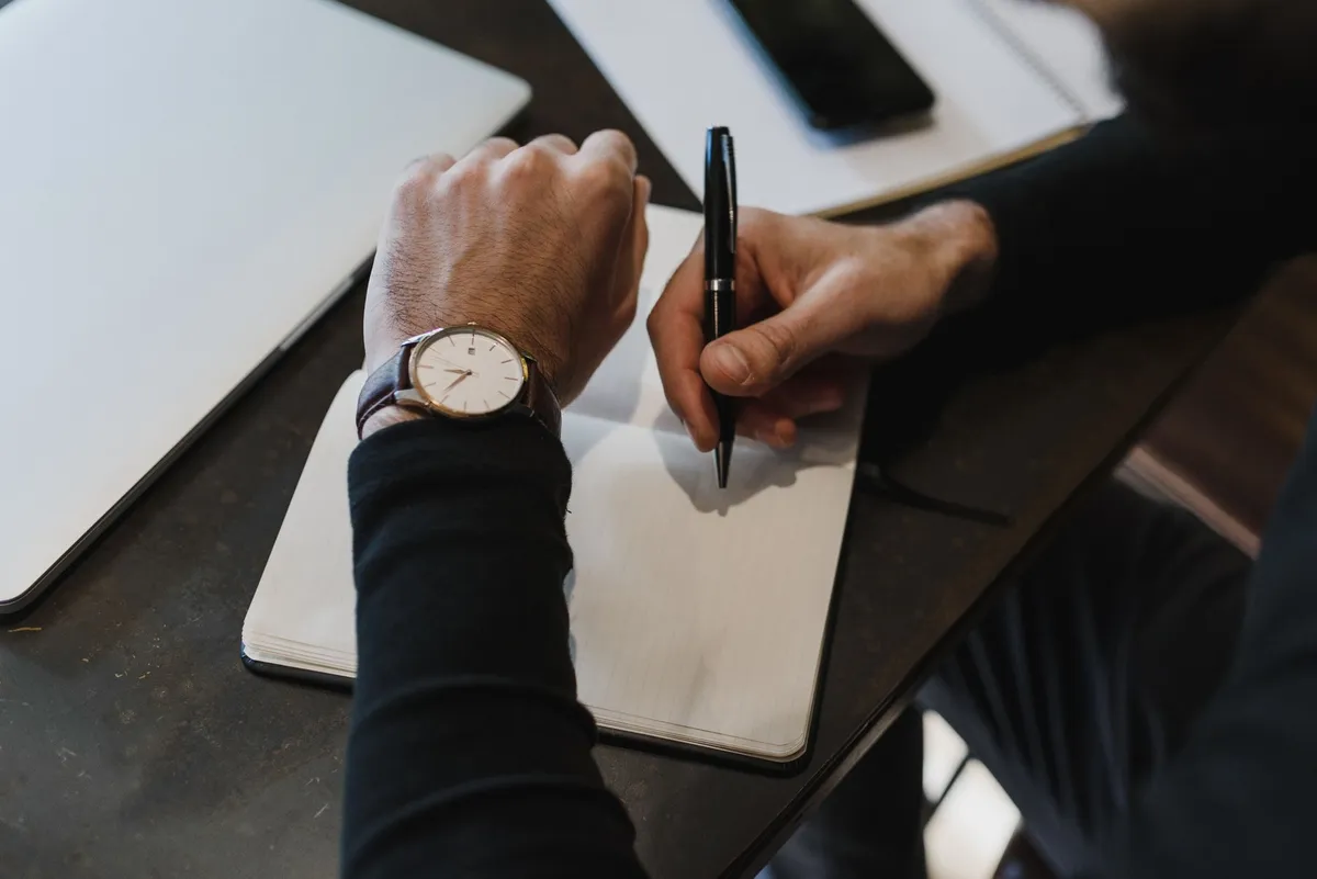 Fim da escala 6 por 1 traz exceções e mudancas trabalhistas