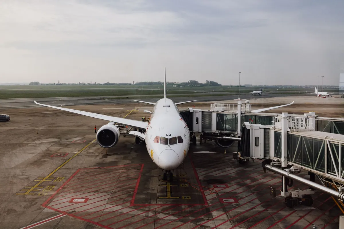 Latam recebe primeiro jato da Embraer e inicia voos pelo aeroporto de Guarulhos