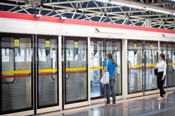 Metrô da capital funciona 24 horas neste fim de semana e feriado
