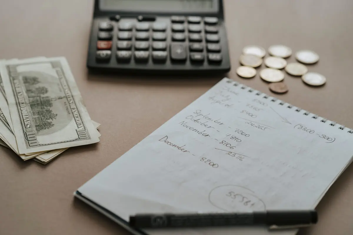 Organização financeira familiar exige atenção ao orçamento doméstico