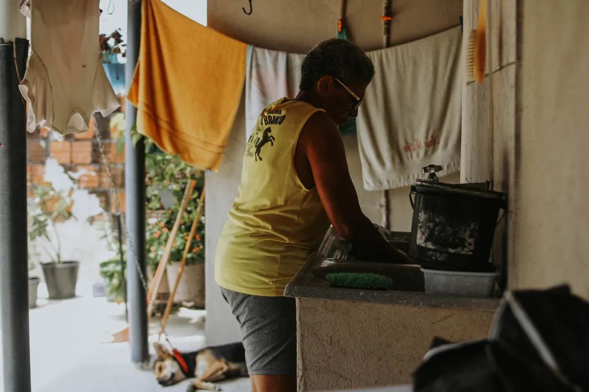 Pec das domesticas completa anos e garante direitos trabalhistas