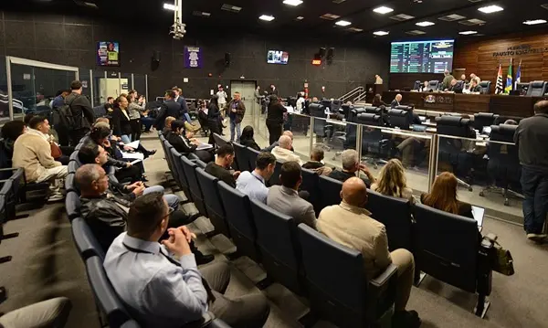 Fique por dentro: DESTAQUE Plano de carreira para assistentes de Gestão Pública é aprovado