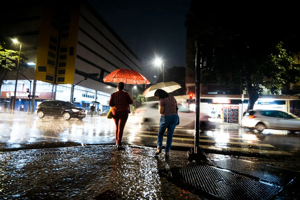 Previsão do tempo em Guarulhos aponta garoa e variação térmica nesta manhã