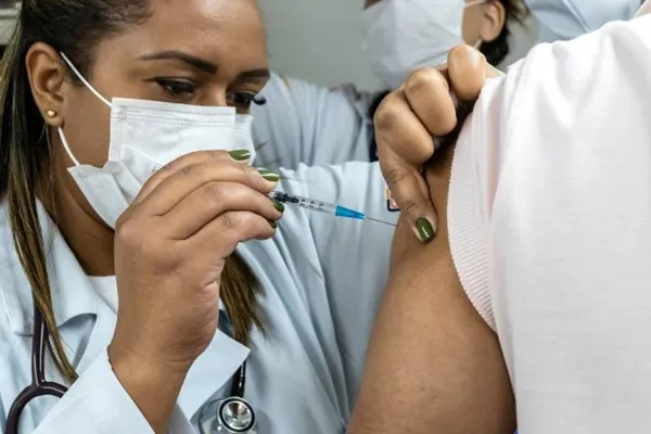 Sarampo atinge 30 casos em SP e Guarulhos aplica dose extra